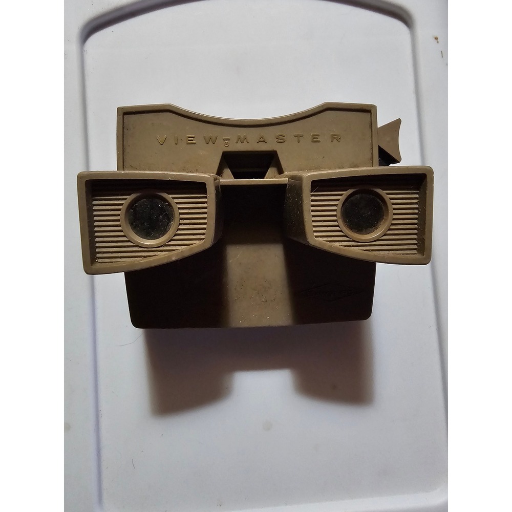 Vintage View-Master Lot: 2 Viewers, Easter Story & Endangered Species Reels